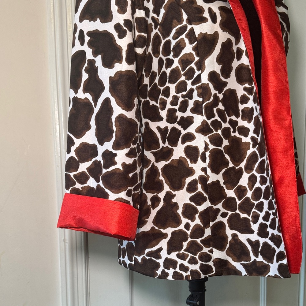 Chico's Cow Print Blazer with Red Trim Size 0 (Small) - Picture 3 of 12